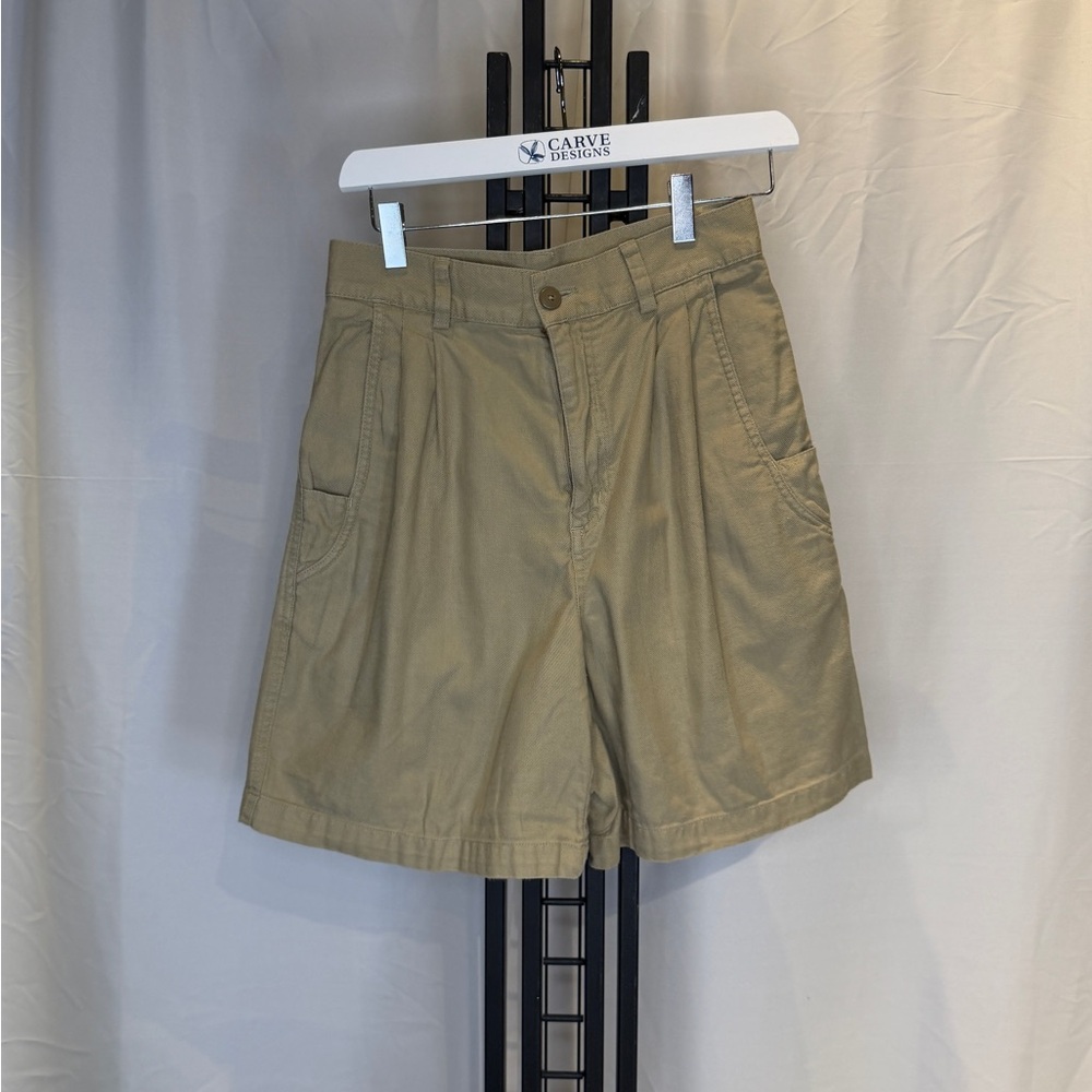 Patagonia Women's Khaki Bermuda Shorts (Vintage)